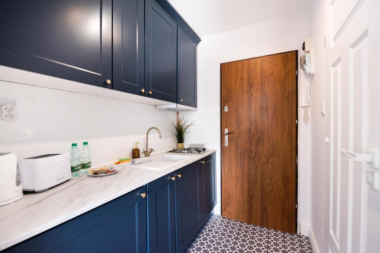 Metro Dworzec Gdanski Elegant Studio Apartment วอร์ซอ ภายนอก รูปภาพ