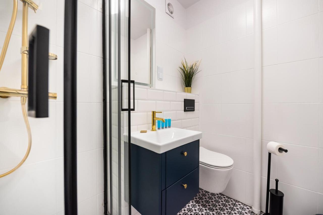 Metro Dworzec Gdanski Elegant Studio Apartment วอร์ซอ ภายนอก รูปภาพ
