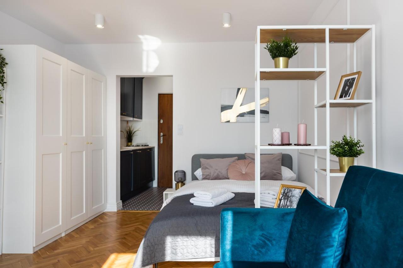 Metro Dworzec Gdanski Elegant Studio Apartment วอร์ซอ ภายนอก รูปภาพ